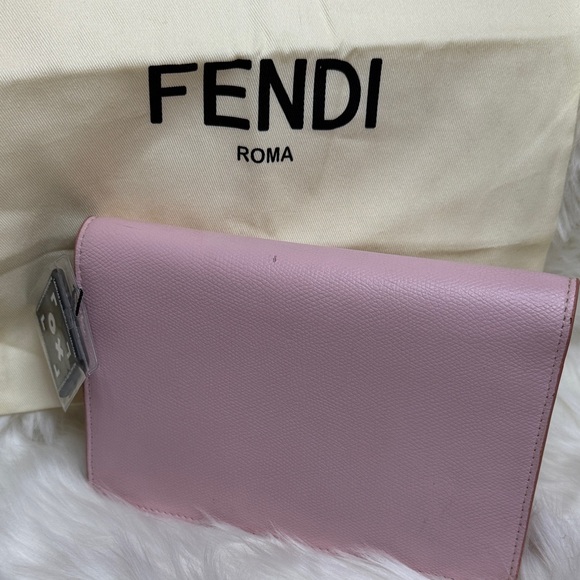 Fendi WOC - Picture 12 of 12